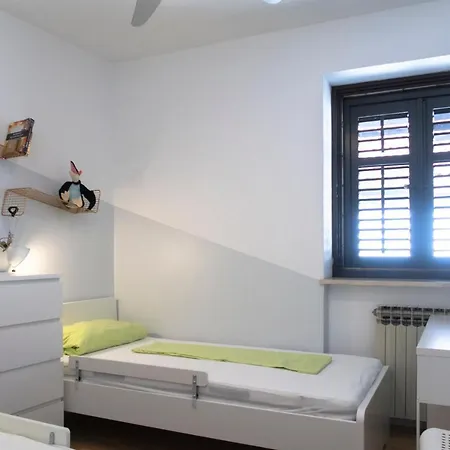 Authentic Family House